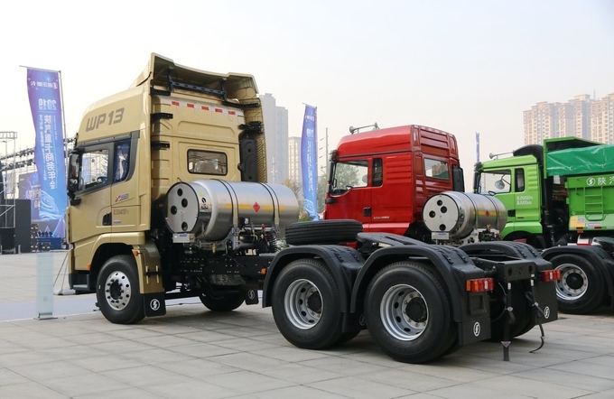 400hp 6x4 X3000 Euro 5 unidade e descarregar 4x2 Shacman cabeça de tractor para o seu negócio 1