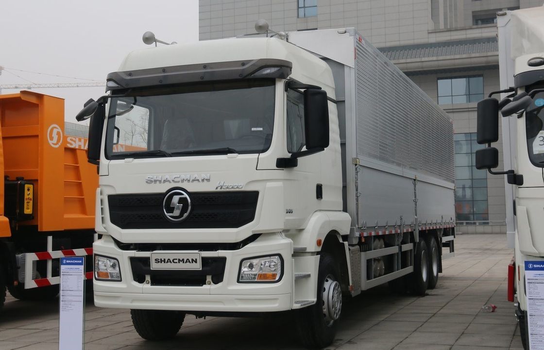 Shacman H3000 336Hp 6X4 4X2 貨物トラック エクスプレス輸送市場でのパフォーマンス