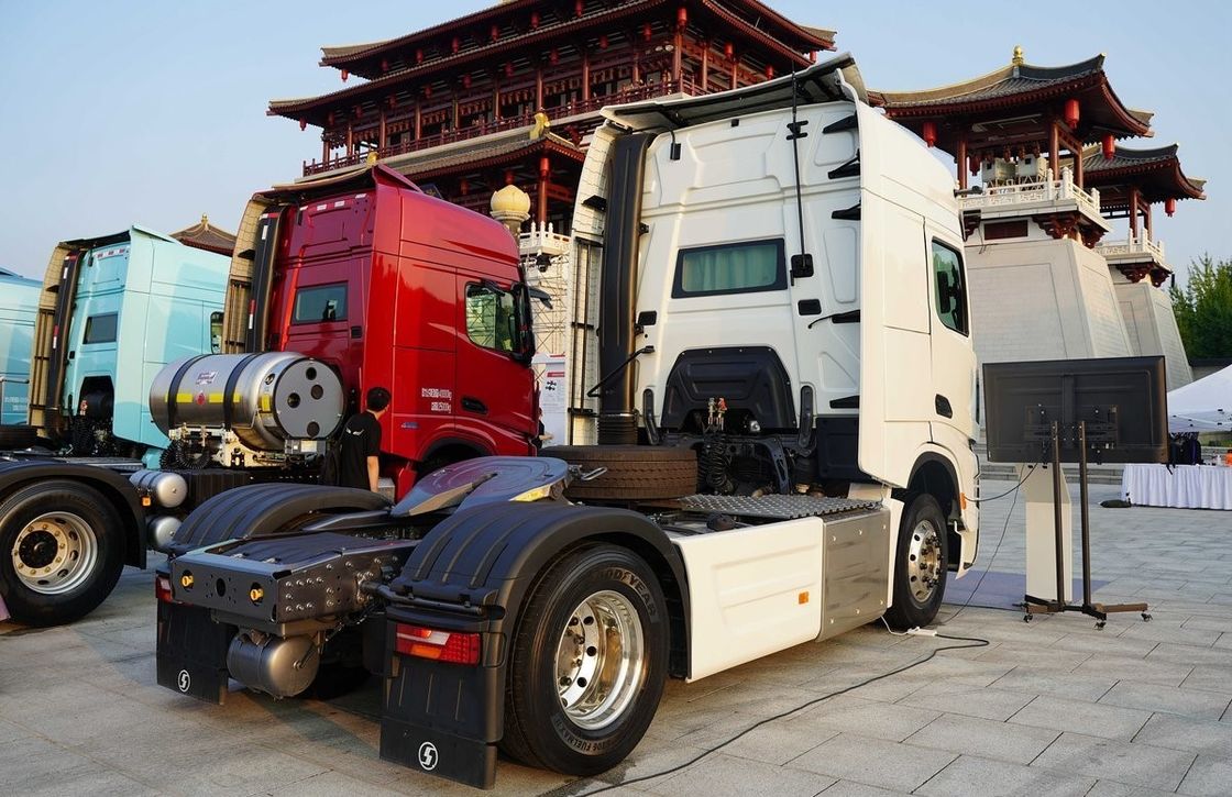 Νέο φορτηγό τρακτέρ Shacman X6000 6X4/4X2/6X2 με κινητήρα Weichai/Cummins