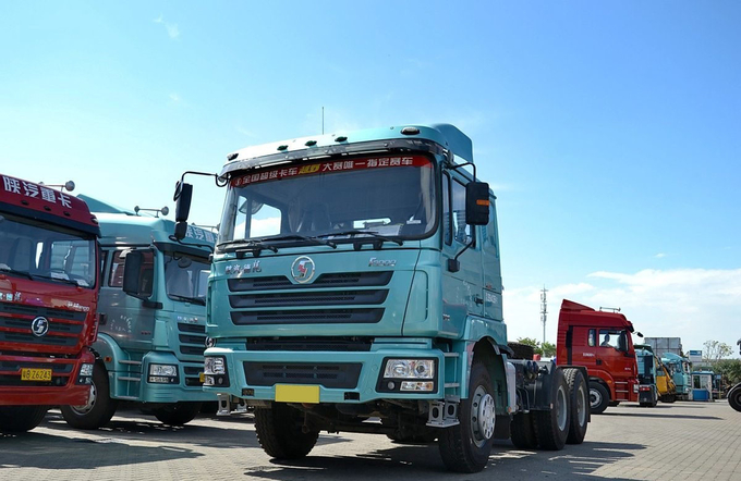 H3000 pela marca SHACMAN confiável e poderoso 6X4 Trator caminhão pesado 3