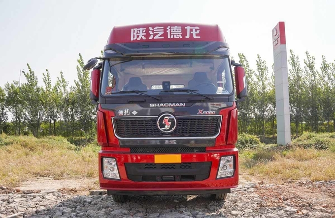 4X2 6X4 Shacman Tractor Truck X5000 Euro V The Ideal Choice For Heavy-Duty Transportation 2