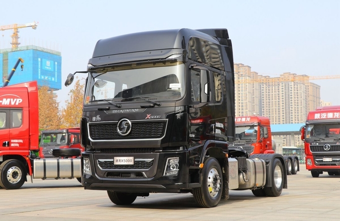 الشاحنة الثقيلة الأكثر موثوقية 4 * 2 شاحنة الجرار X5000 6X4 6X6 يورو 5 3