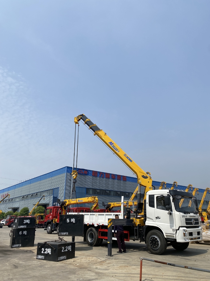 Howo 6.3 Ton Crane Truck Mounted Crane XCMG Boom truck with crane arm 1
