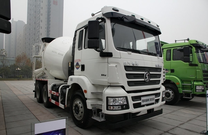 SHACMAN 8x4 Chassis Cimento Mixer Truck China Fornecedores e Fabricantes 1