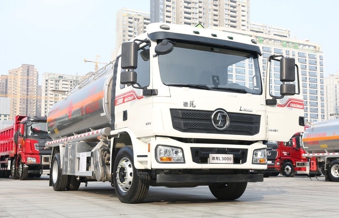 Customization 3 Axles New Fuel Tank Trailer Petrol Tanker Truck 0