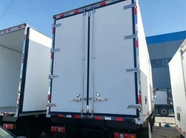 شاكمان 4 * 2 10 طن الشاحنة الخفيفة اليد اليمنى القيادة شاحنة الشحن L3000 الصلب صندوق شاحنة 2