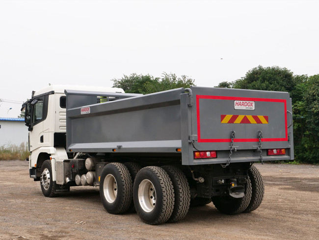 Durable Shacman Dump Truck X3000 For Heavy-Duty Transportation 1