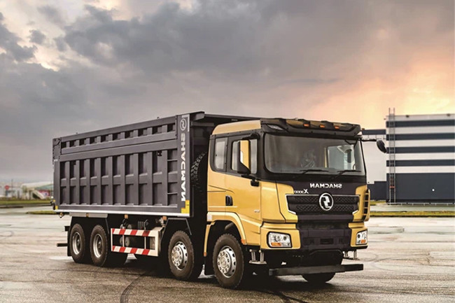 Shacman Dump Truck 8x4/6x4 Com Monitoramento do Comportamento de Condução e Sistema de Comunicação no Veículo 1